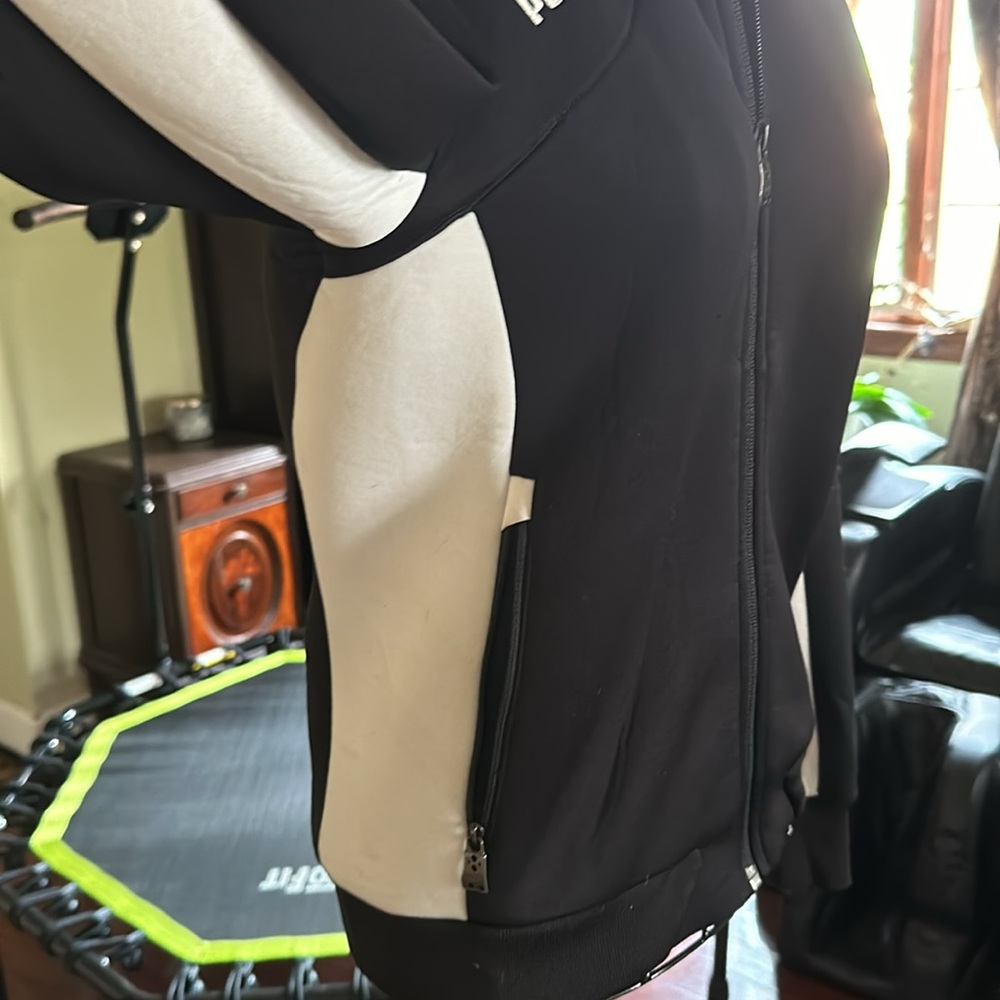 Puma/Ferrari jacket - Picture 9 of 10
